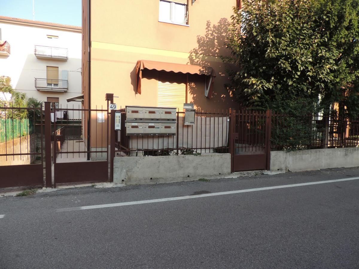 Appartement Appa49 Vicino Ospedale Borgo Roma, Fiera E Univr à Vérone Extérieur photo